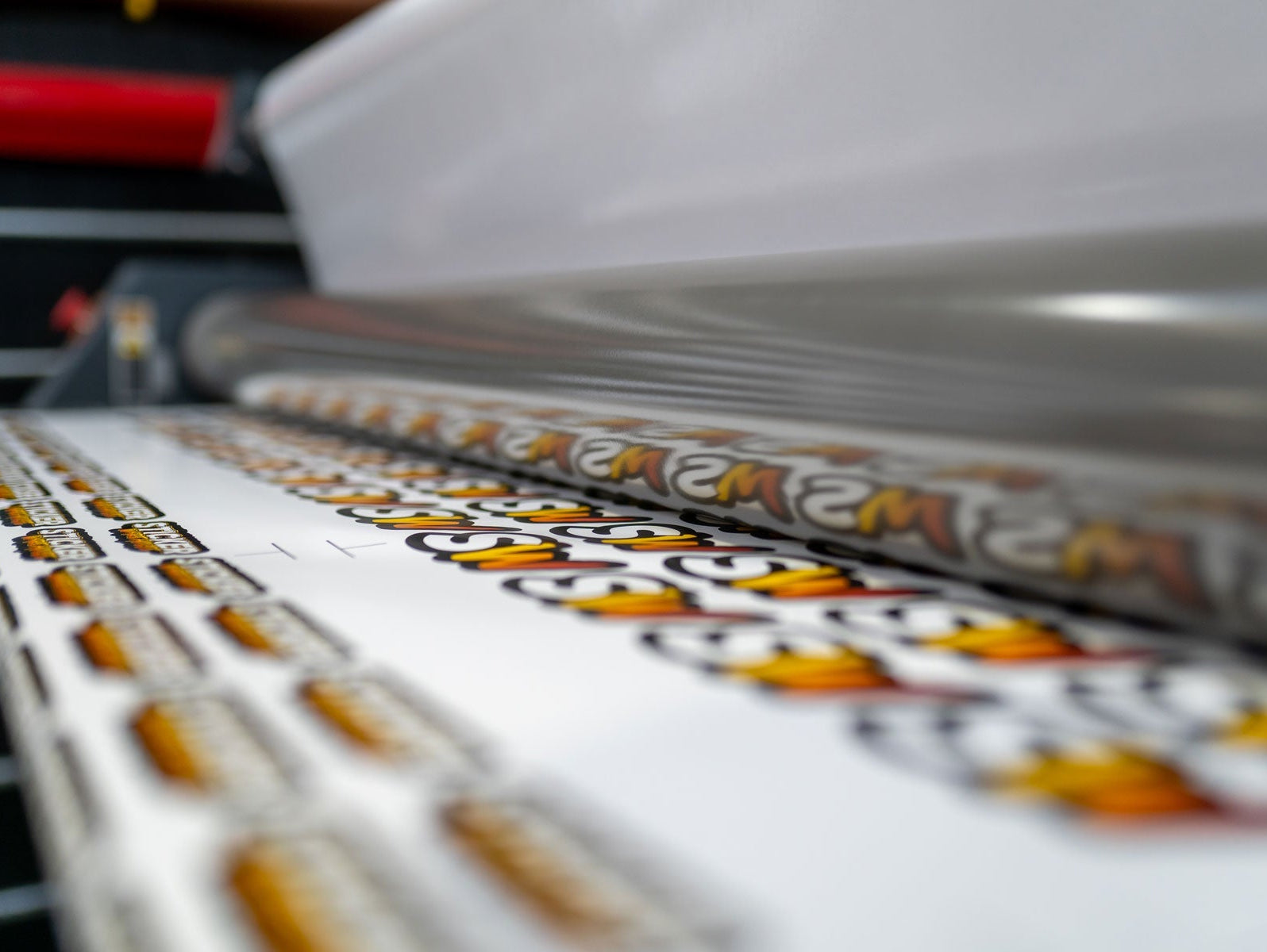 Benefits of Laminated Stickers: UV and Scratch Resistant